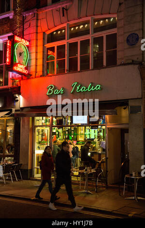 Die legendäre Bar Italia in Soho, London, UK Stockfoto