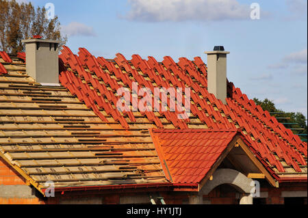 Dach, Gebäude, Abdecken, Isolierung, atmosphärische, Reparatur, Dach, Gebäude, Abdecken, Isolierung, atmosphärisch, Reparatur, Ersatz, Fliesen, Stockfoto