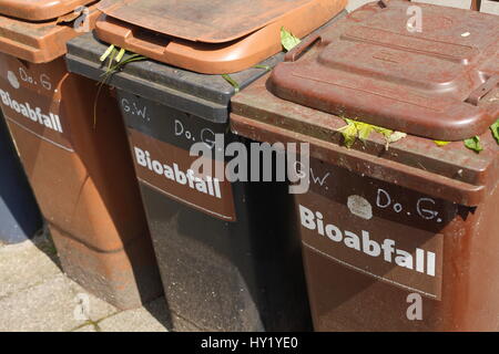 Recycling-Behälter, Bremen, Deutschland Stockfoto