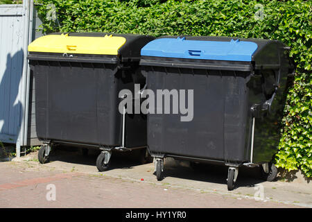 Recycling-Behälter, Bremen, Deutschland Stockfoto