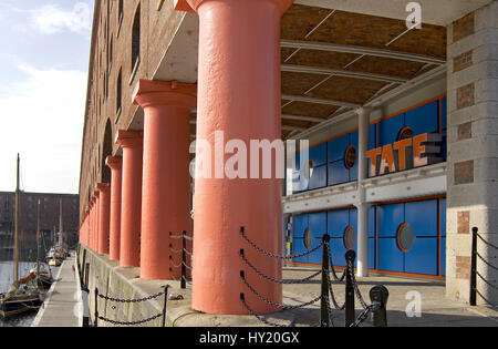 Tate Liverpool ist eine Kunstgalerie und Museum in Liverpool, Merseyside, England, und Teil der Tate, zusammen mit Tate St. Ives, Cornwall, Tate Britain, Lond Stockfoto