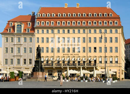 Bild von der neu restaurierten Historical Hotel De Saxe am Neumarkt in Dresden, Deutschland.   Das Neu Restaurierte Historische Hotel de Saxe Auf DM Neu Stockfoto