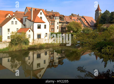 Blick über die Stadt an den Fluss Pegnitz in Bayern, Süddeutschland. In der Mittelalterlichen Historischen Innenstadt von Lauf, Mit Dem Fluss Peg Stockfoto
