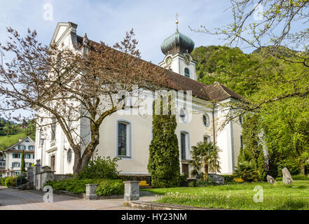 Römisch-katholische Kirche von Gersau an der See-Luzern, Schweiz. |  Roemisch Katholische Kirche von Gersau am Vierwaldstaetter See, Schweiz. Stockfoto