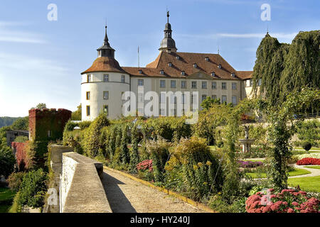 Blick Über Den Garten Auf Das Renaissanceschloss Langenburg in Baden-Württemberg in Deutschland. Stockfoto