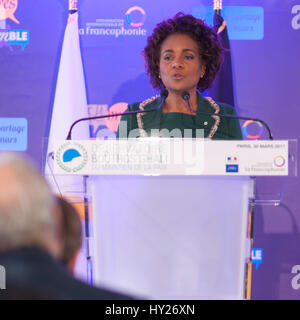 Paris, Frankreich, 30. März 2017. Michaëlle Jean, Generalsekretär der internationalen Organisation der Frankophonie, liefert eine Rede bei der offiziellen Vorstellung des das Observatoire Boutros-Ghali Pour le Maintien De La Paix, bei der der internationalen Organisation der Frankophonie HQ in Paris Frankreich. Bildnachweis: Laurent Poinet/Alamy Live-Nachrichten Stockfoto