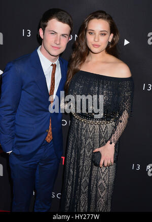 Dylan Minnette, Katherine Langford 051 besuchen die Premiere von Netflix 13 Gründe, warum "bei Paramount Pictures am 30. März 2017 in Los Angeles, Kalifornien. Stockfoto