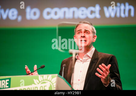 Co-Leiter der Green Party of England and Wales, Rede auf dem Parteitag. Jonathan Bartley Grüns politische Politik Stockfoto