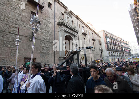 Madrid, Spanien. 31. März 2017. Kreuzweg Christi Ankunft zur Kirche von El Carmen "Santisimo Cristo De La Fe". Bildnachweis: Valentin Sama-Rojo/Alamy Live-Nachrichten Stockfoto