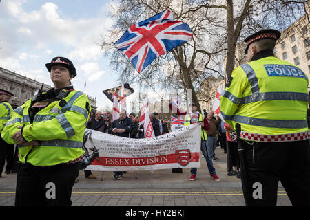 London, UK. 31. März 2017. Rechtsextreme Bewegung South East Allianz (SEA) Protest für Großbritannien, März März für Austritt, März gegen Einwanderung. © Guy Corbishley/Alamy Live-Nachrichten Stockfoto