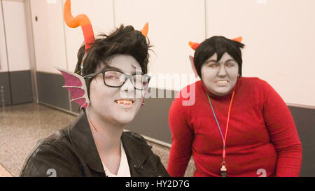 Adelaide, Australien. 1. April 2017. Comic-Fans kleiden sich in ihre Lieblings-Comic-Superheld Kostüme auf der OZ-Comic-Con-Convention in Adelaide Credit: Amer Ghazzal/Alamy Live-Nachrichten Stockfoto