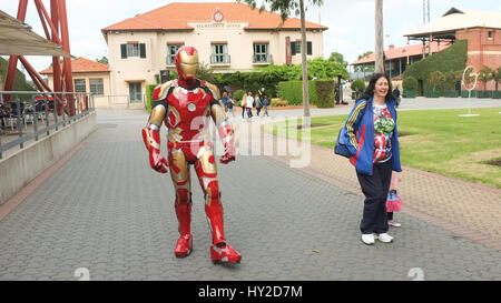 Adelaide, Australien. 1. April 2017. Comic-Fans kleiden sich in ihre Lieblings-Comic-Superheld Kostüme auf der OZ-Comic-Con-Convention in Adelaide Credit: Amer Ghazzal/Alamy Live-Nachrichten Stockfoto