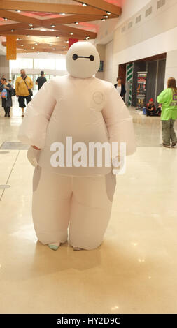 Adelaide, Australien. 1. April 2017. Comic-Fans kleiden sich in ihre Lieblings-Comic-Superheld Kostüme auf der OZ-Comic-Con-Convention in Adelaide Credit: Amer Ghazzal/Alamy Live-Nachrichten Stockfoto