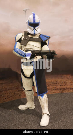 Adelaide, Australien. 1. April 2017. Comic-Fans kleiden sich in ihre Lieblings-Comic-Superheld Kostüme auf der OZ-Comic-Con-Convention in Adelaide Credit: Amer Ghazzal/Alamy Live-Nachrichten Stockfoto