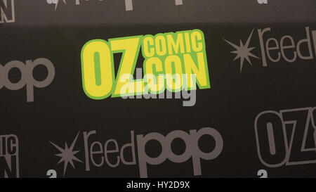 Adelaide, Australien. 1. April 2017. Comic-Fans kleiden sich in ihre Lieblings-Comic-Superheld Kostüme auf der OZ-Comic-Con-Convention in Adelaide Credit: Amer Ghazzal/Alamy Live-Nachrichten Stockfoto
