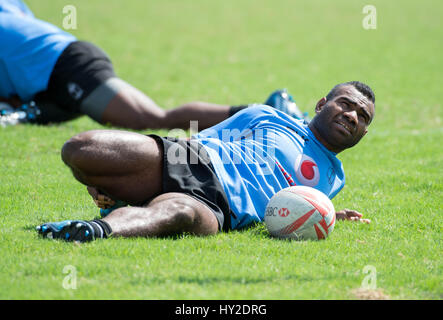 Hong Kong, Hong Kong SAR, China. 1. April 2017. HONG KONG, CHINA - APRIL 01: Erstreckt sich vor dem Training am Sportinstitut Hong Kong, Sha Tin, Hong Kong, Hong Kong SAR, China am 1. April 2017. Fidschi-Zug mit Hong Kong vor dem Rugby Sevens. Bildnachweis: Jayne Russell/ZUMA Draht/Alamy Live-Nachrichten Stockfoto