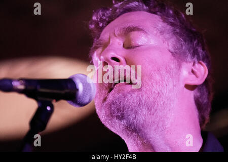 Gijón, Spanien. 31. März 2017. Irische Songwriter, Glen Hansard, funktioniert live-Gijon Musikfestival in Acapulco Mitte am 31. März 2016 in Gijon, Spanien. © David Gato/Alamy Live-Nachrichten Stockfoto