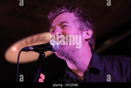 Gijón, Spanien. 31. März 2017. Irische Songwriter, Glen Hansard, funktioniert live-Gijon Musikfestival in Acapulco Mitte am 31. März 2016 in Gijon, Spanien. © David Gato/Alamy Live-Nachrichten Stockfoto