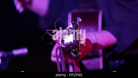 Gijón, Spanien. 31. März 2017. Irische Songwriter, Glen Hansard, funktioniert live-Gijon Musikfestival in Acapulco Mitte am 31. März 2016 in Gijon, Spanien. © David Gato/Alamy Live-Nachrichten Stockfoto