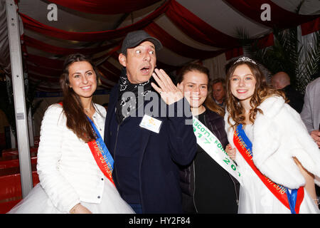 Paris, Frankreich. 31. März 2017. Jean-Luc Reichmann, TV-Moderator und Produzent Eröffnungsabend der Thron Fair zugunsten der Vereinigung Petits Princes, der sein 30-jähriges bestehen in diesem Jahr feiert besucht. Bildnachweis: Bernard Menigault/Alamy Live-Nachrichten Stockfoto