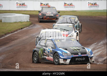 Barcelona, Spanien. 1. April 2017. Das Volkswagen Polo GTI Auto von Johan Kristoffersson, das Audi S1 Auto von Mattias Ekström und das Peugeot 208 Welt RX Auto angetrieben von Timmy Hansen, in Aktion während der Runde 1 - Rallycross von Barcelona auf dem Circuit Catalunya. Bildnachweis: Pablo Guillen/Alamy Live-Nachrichten Stockfoto