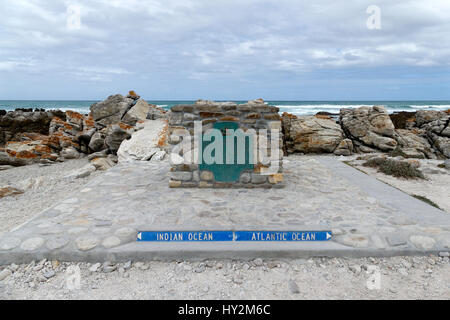 Südlichsten Punkt, wo der indische und der Atlantische Ozean treffen, Agulhas, Western Cape, Südafrika Stockfoto