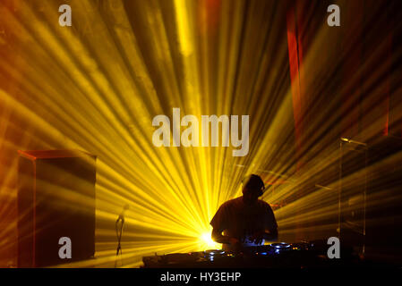 BARCELONA - 5 JUN: Die Lawinen (Band) führen ein DJ Set Konzert im Primavera Sound Festival 2016 auf 5. Juni 2016 in Barcelona, Spanien. Stockfoto