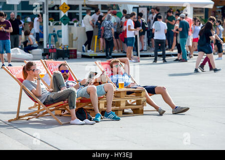 VALENCIA, Spanien - JUN 10: Menschen am Festival de Les Arts am 10. Juni 2016 in Valencia, Spanien. Stockfoto