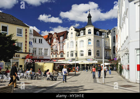 Shopping street sächsischen Tor im Bergdorf, Hamburg, Germany, Einkaufsstraße Sachsentor in Bergedorf, Deutschland Stockfoto