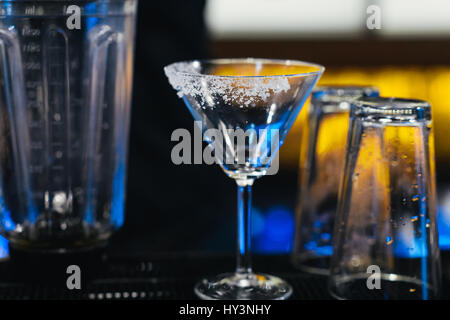 Salz umrandeten Cocktailglas Stockfoto