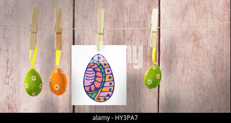 PE047 easter 02 bs nf gegen die Holzverkleidung Stockfoto