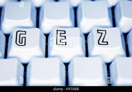 Computer-Tastatur mit der Bezeichnung GEZ - Beiträge für Computer, Computertastatur Mit der Aufschrift GEZ GEZ - GEZ-Beitraege Fuer Computer Stockfoto