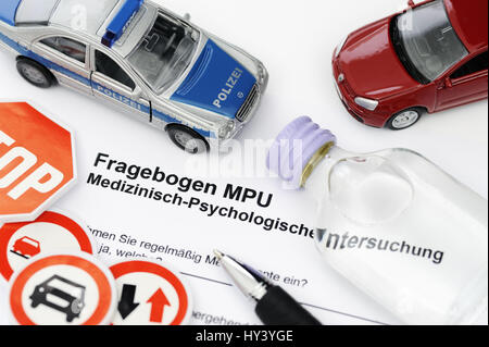 Fragebogen MPU, medizinisch-psychologische Untersuchung, Idioten test, Fragebogen MPU Medizinisch-Psychologische Rechtssprechung, Idiotentest Stockfoto