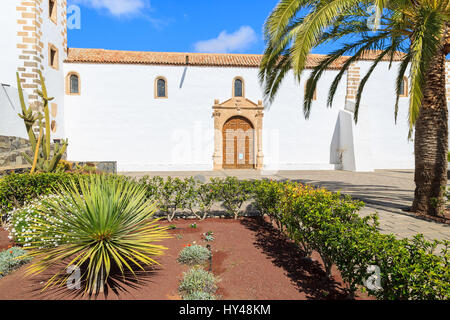 Vorplatz wunderschöne Kathedrale Santa Maria de Betancuria Fuerteventura, Kanarische Inseln, Spanien Stockfoto