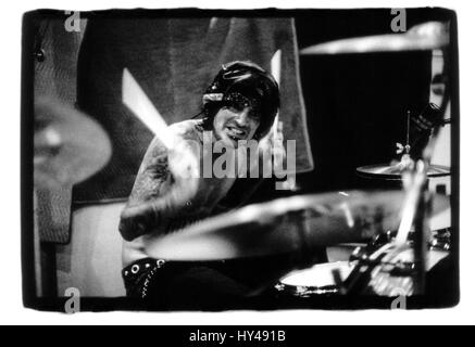 Tommy Lee von Motley Crue fotografiert am Cello Studios während der "Red, White and Crue" Aufnahmen in Hollywood, Kalifornien im Oktober 2004.   Bildnachweis: Kevin Estrada / MediaPunch Stockfoto