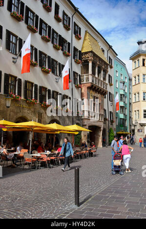 Das ikonische Gold Dach mittelalterliche Gebäude, Innsbruck, Österreich Stockfoto