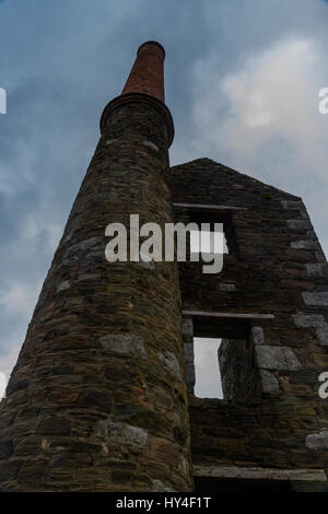 Zerstörten Strahl Maschinenhaus für Wheal gedeihen Tin Mine. Rinsey, Cornwall, England, Vereinigtes Königreich. Stockfoto