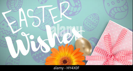 PE047 butterfly 02 bs nf vor blauem Hintergrund Stockfoto