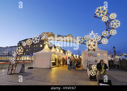 Christmas fair Winterzauber am Jungfernstieg in Hamburg, Deutschland, Europa, Weihnachtsmarkt Winterzauber Auf Dem Jungfernstieg in Hamburg, Balticborg Stockfoto