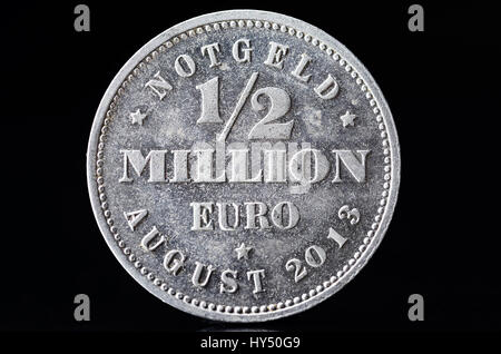 Münze mit Etikett 1/2 million Euro, symbolische Foto Inflation im Euro-Raum, Muenze Mit Aufschrift 1/2 Million Euro, Symbolfoto Inflation Im Euro-Ra Stockfoto