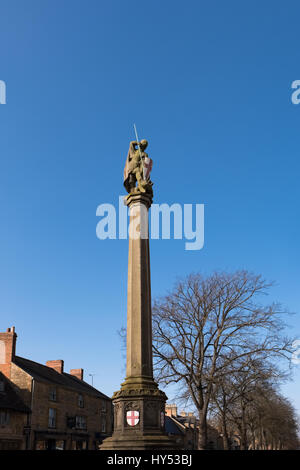 Statue des Heiligen Georg in Moreton-in-Marsh Stockfoto