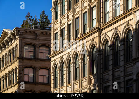 Typische Soho Gebäudefassaden mit Verzierungen und Terrassen, Manhattan, New York City