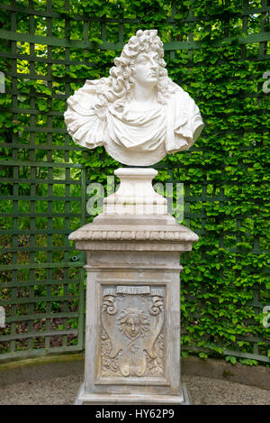 Ettal, Deutschland - 5. Juni 2016: Skulptur im Park von Linderhof Palace in Bayern, Deutschland Stockfoto