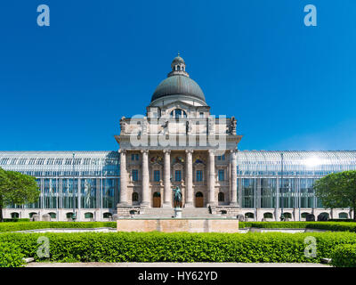 München, Deutschland - 7. Juni 2016: Bayerische Staatskanzlei - bayerische Staatskanzlei ist der Name einer staatlichen Behörde des Freistaates von Bavari Stockfoto