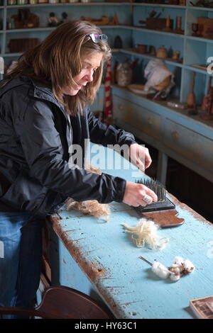 Kardieren Flachs - Bucktown Dorfladen Stockfoto