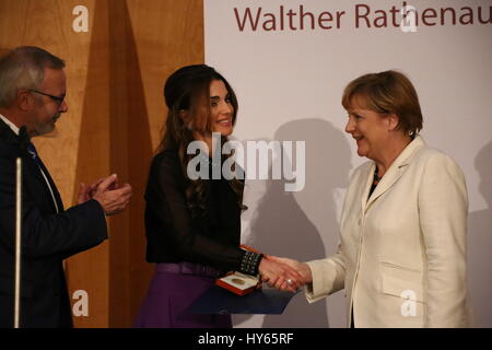Berlin, Deutschland, 17. Septmeber, 2015: Königin Rania von Jordanien erhält den Walther-Rathenau-Award. Stockfoto