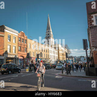 Einkaufsstraße in Spitalfields im East End von London, England, Vereinigtes Königreich Stockfoto