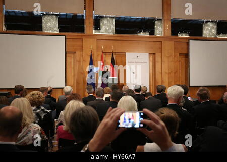 Berlin, Deutschland, 17. Septmeber, 2015: Königin Rania von Jordanien erhält den Walther-Rathenau-Award. Stockfoto