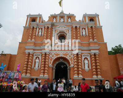 Alte Kirche, San Pedro Las Huertas während der Feier und fest, in der Nähe von Antigua Guatemala, Guatemala Stockfoto