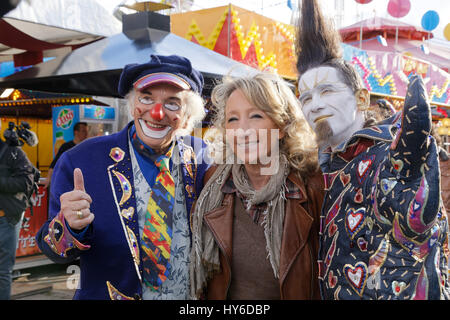 Michel Lebeau, eine Persönlichkeit, Christall teilnehmen am Eröffnungsabend der Thron Fair zum Wohle der Petits Princes Stockfoto